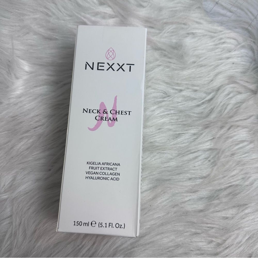 NEXXT Neck & Chest Cream - Picture 3 of 6